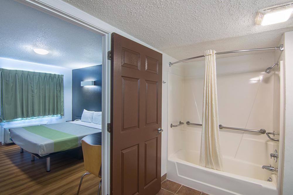 Studio Inn Extended Stay Oklahoma City Airport By Oyo Exteriör bild