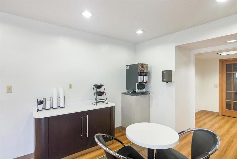 Studio Inn Extended Stay Oklahoma City Airport By Oyo Exteriör bild