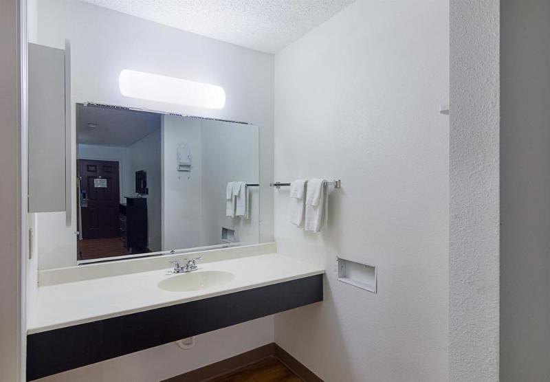 Studio Inn Extended Stay Oklahoma City Airport By Oyo Exteriör bild